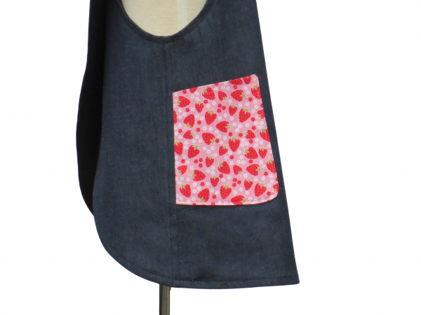 Girl's Japanese Apron with Strawberry Trim pocket closeup view