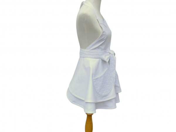 White Retro Style Apron with Lace Trim side view